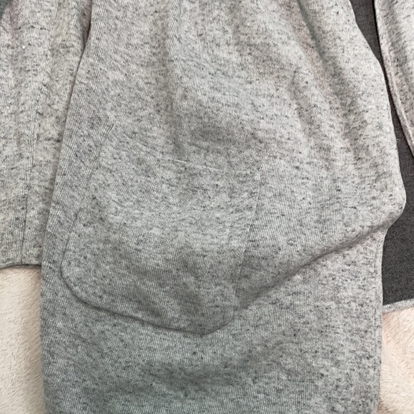 Grey cardigan with pockets - Picture 2 of 4